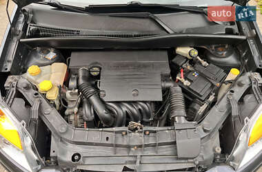Хэтчбек Ford Fusion 2006 в 