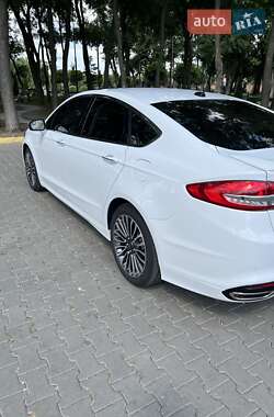 Седан Ford Fusion 2018 в 