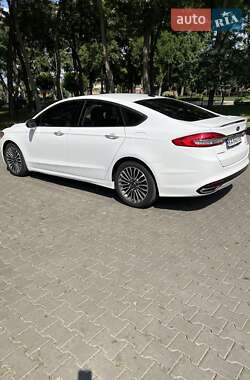 Седан Ford Fusion 2018 в 