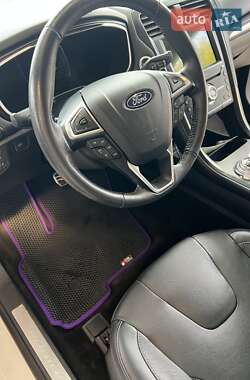 Седан Ford Fusion 2018 в 