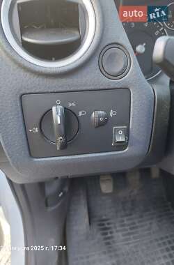 Хэтчбек Ford Fusion 2010 в 