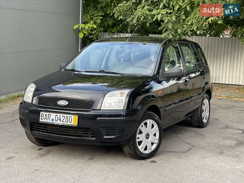 Хэтчбек Ford Fusion 2005 в 