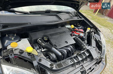 Хэтчбек Ford Fusion 2005 в 