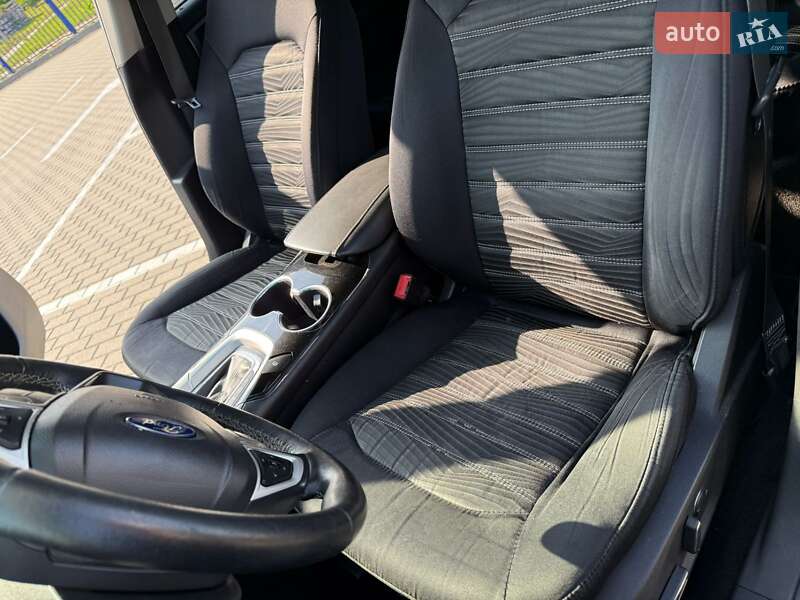 Седан Ford Fusion 2016 в Ратным фото 14 Седан Ford Fusion 2016 в Ратным