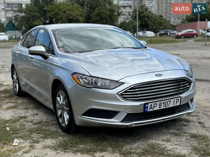 Седан Ford Fusion 2017 в 
