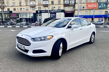 Седан Ford Fusion 2013 в 