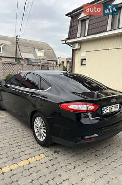 Седан Ford Fusion 2016 в 