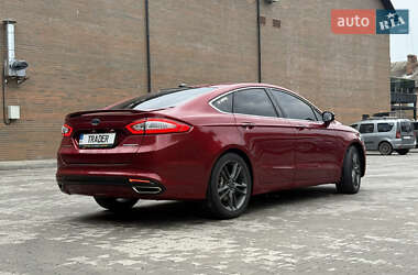 Седан Ford Fusion 2013 в 