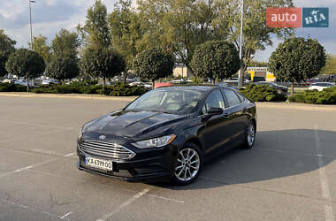 Седан Ford Fusion 2017 в 