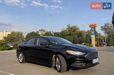 Седан Ford Fusion 2017 в 