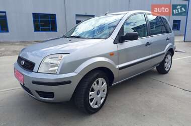 Хэтчбек Ford Fusion 2005 в 