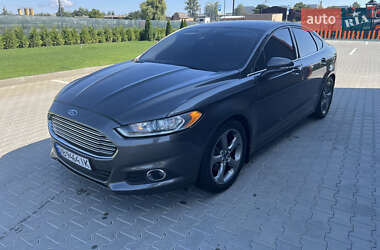 Седан Ford Fusion 2015 в 