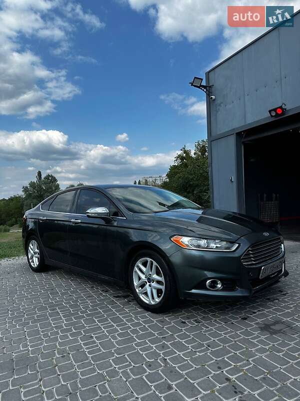 Ford Fusion 2015