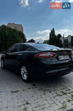Седан Ford Fusion 2015 в 