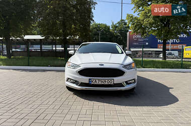 Седан Ford Fusion 2017 в 