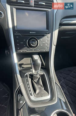 Седан Ford Fusion 2012 в 