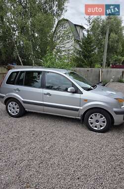 Хэтчбек Ford Fusion 2009 в 