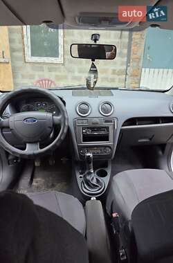Хэтчбек Ford Fusion 2009 в 