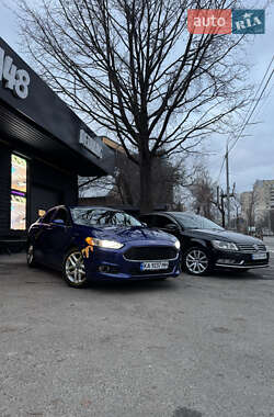 Седан Ford Fusion 2015 в 