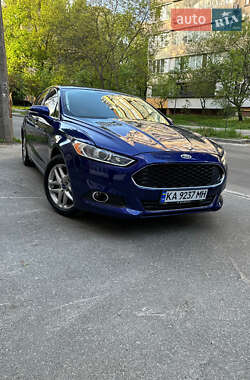 Седан Ford Fusion 2015 в 