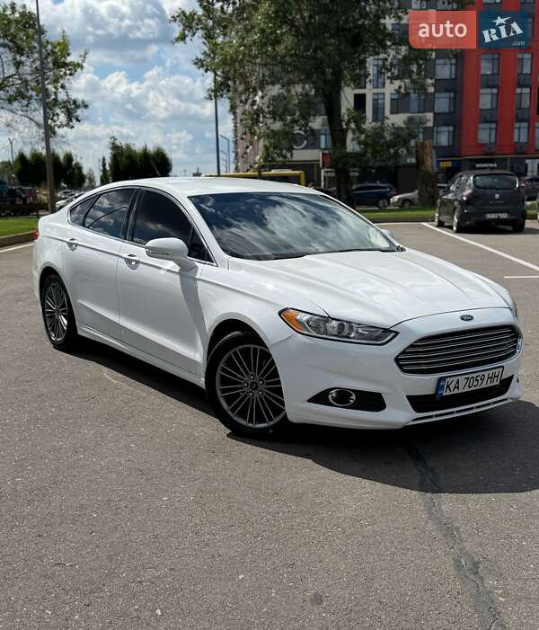 Седан Ford Fusion 2014 в 