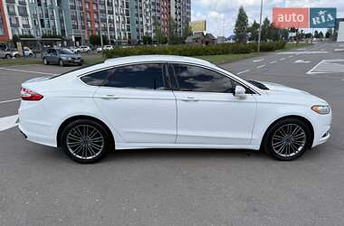 Седан Ford Fusion 2014 в 