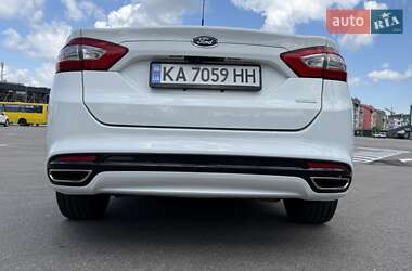 Седан Ford Fusion 2014 в 
