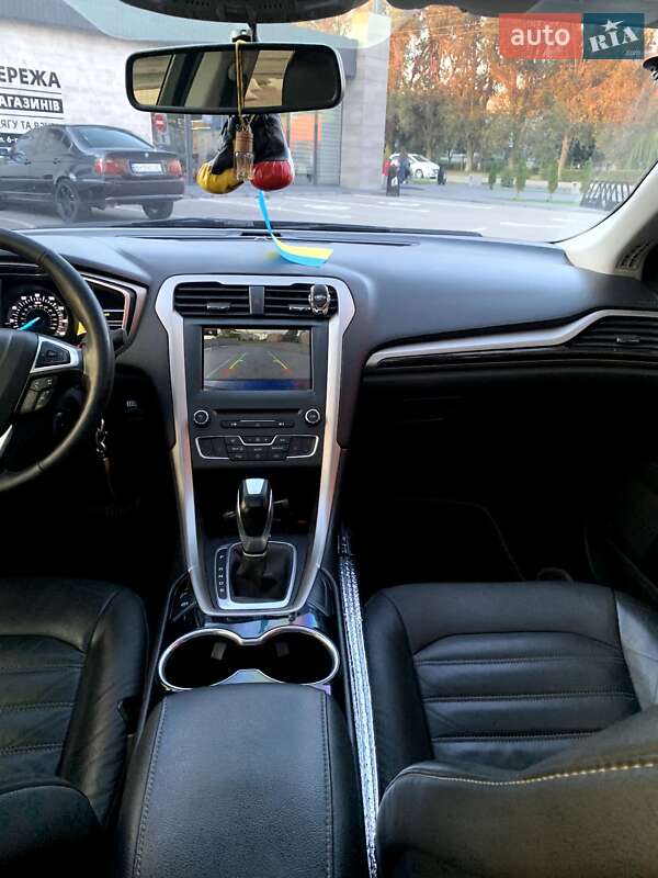 Седан Ford Fusion 2016 в Олександрії