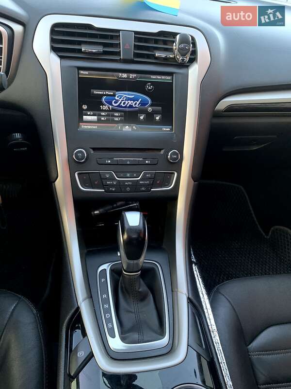 Седан Ford Fusion 2016 в Олександрії