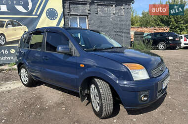 Хэтчбек Ford Fusion 2010 в 