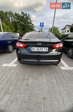 Седан Ford Fusion 2014 в 