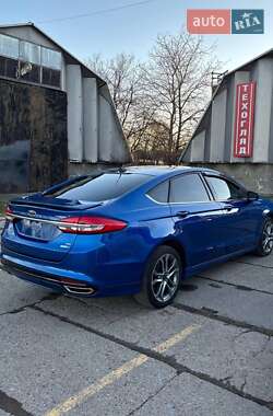 Седан Ford Fusion 2017 в 