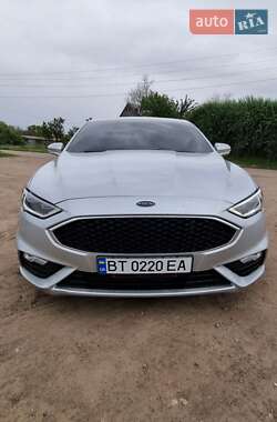 Седан Ford Fusion 2016 в Широком