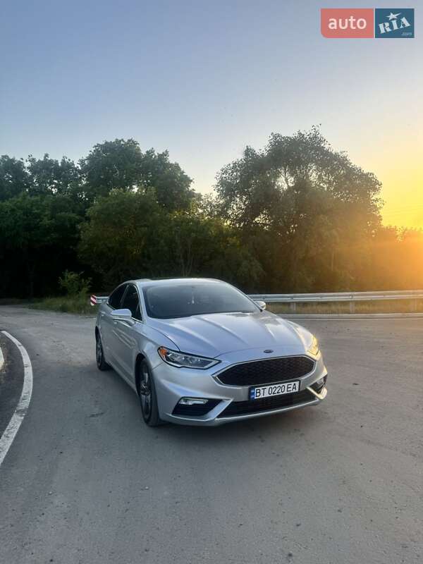 Седан Ford Fusion 2016 в Херсоні