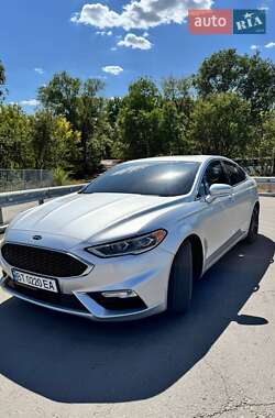 Седан Ford Fusion 2016 в Широкому