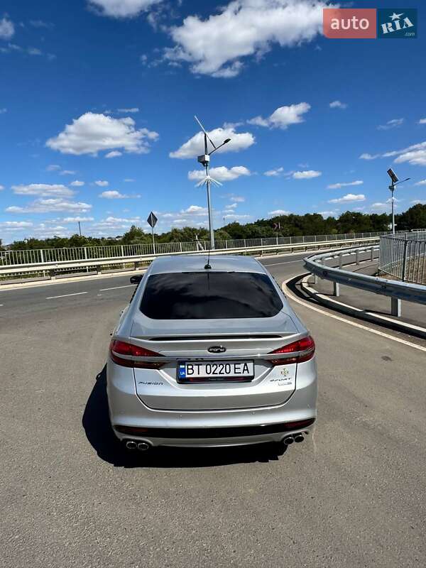 Седан Ford Fusion 2016 в Херсоні