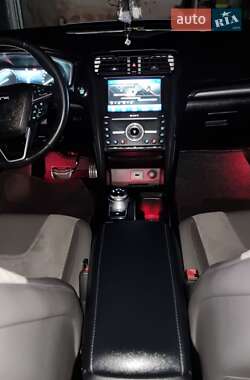 Седан Ford Fusion 2016 в 