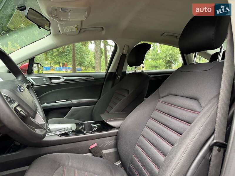 Седан Ford Fusion 2014 в Киеве