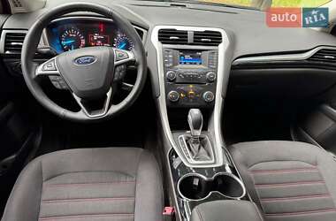 Седан Ford Fusion 2014 в 