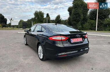 Седан Ford Fusion 2013 в 