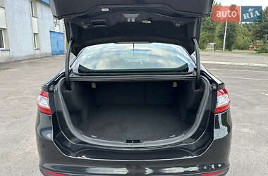 Седан Ford Fusion 2013 в 