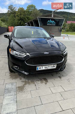 Седан Ford Fusion 2016 в Яремче