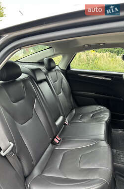Седан Ford Fusion 2014 в 