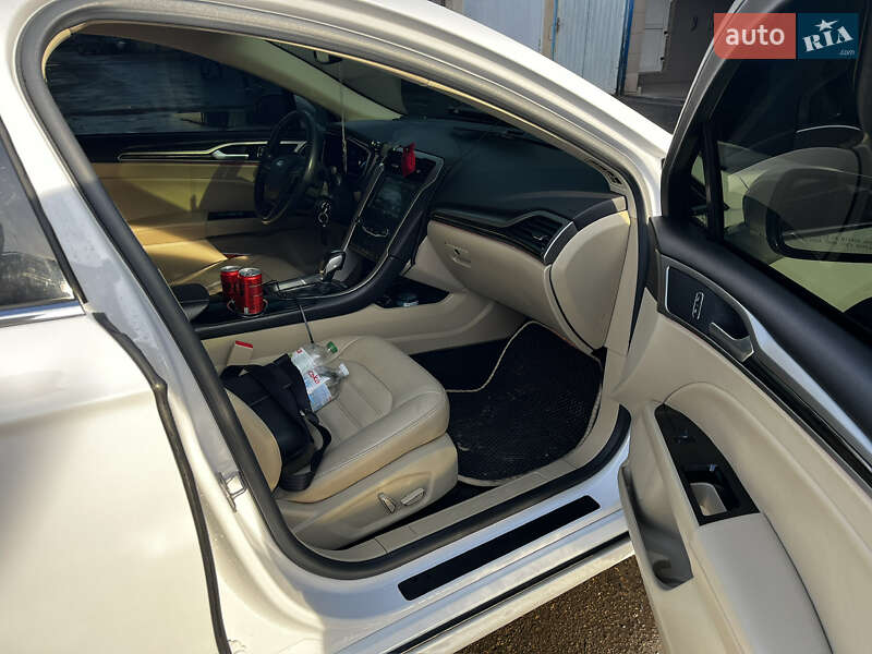 Седан Ford Fusion 2014 в Одесі