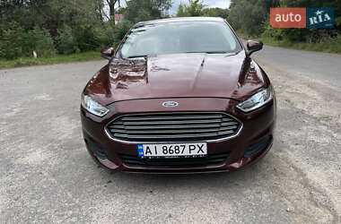 Седан Ford Fusion 2015 в 