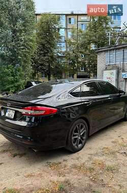 Седан Ford Fusion 2017 в 