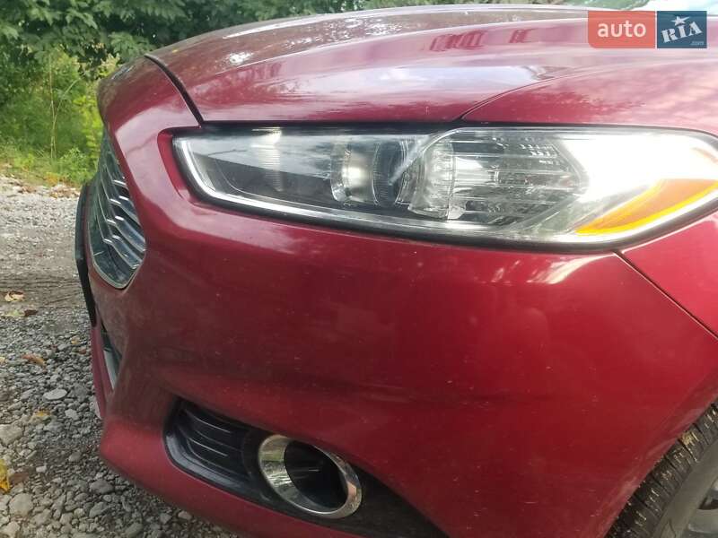 Седан Ford Fusion 2016 в Ровно