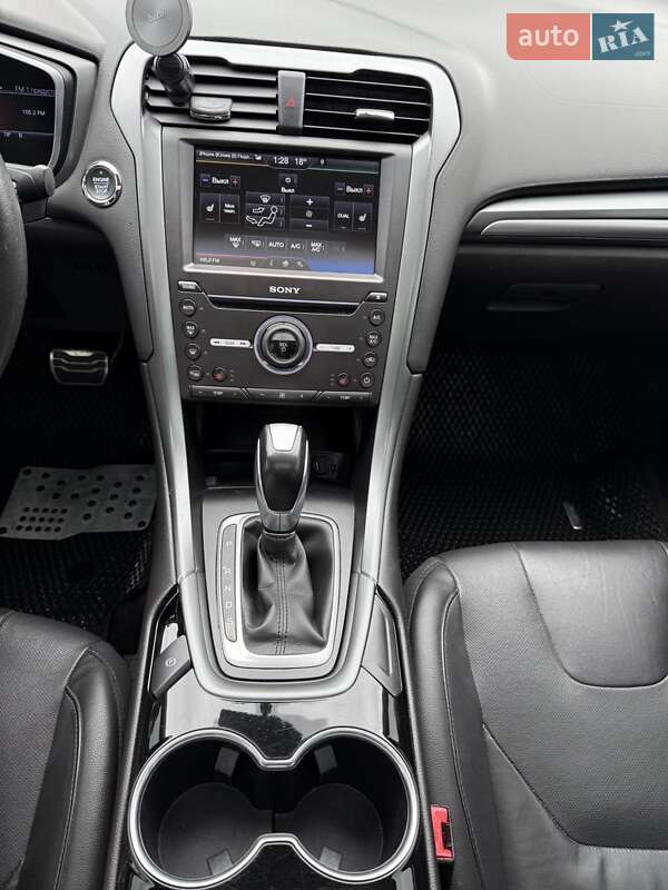 Седан Ford Fusion 2016 в Харкові