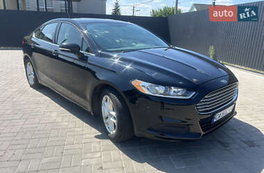 Седан Ford Fusion 2016 в 