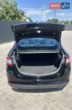 Седан Ford Fusion 2016 в 